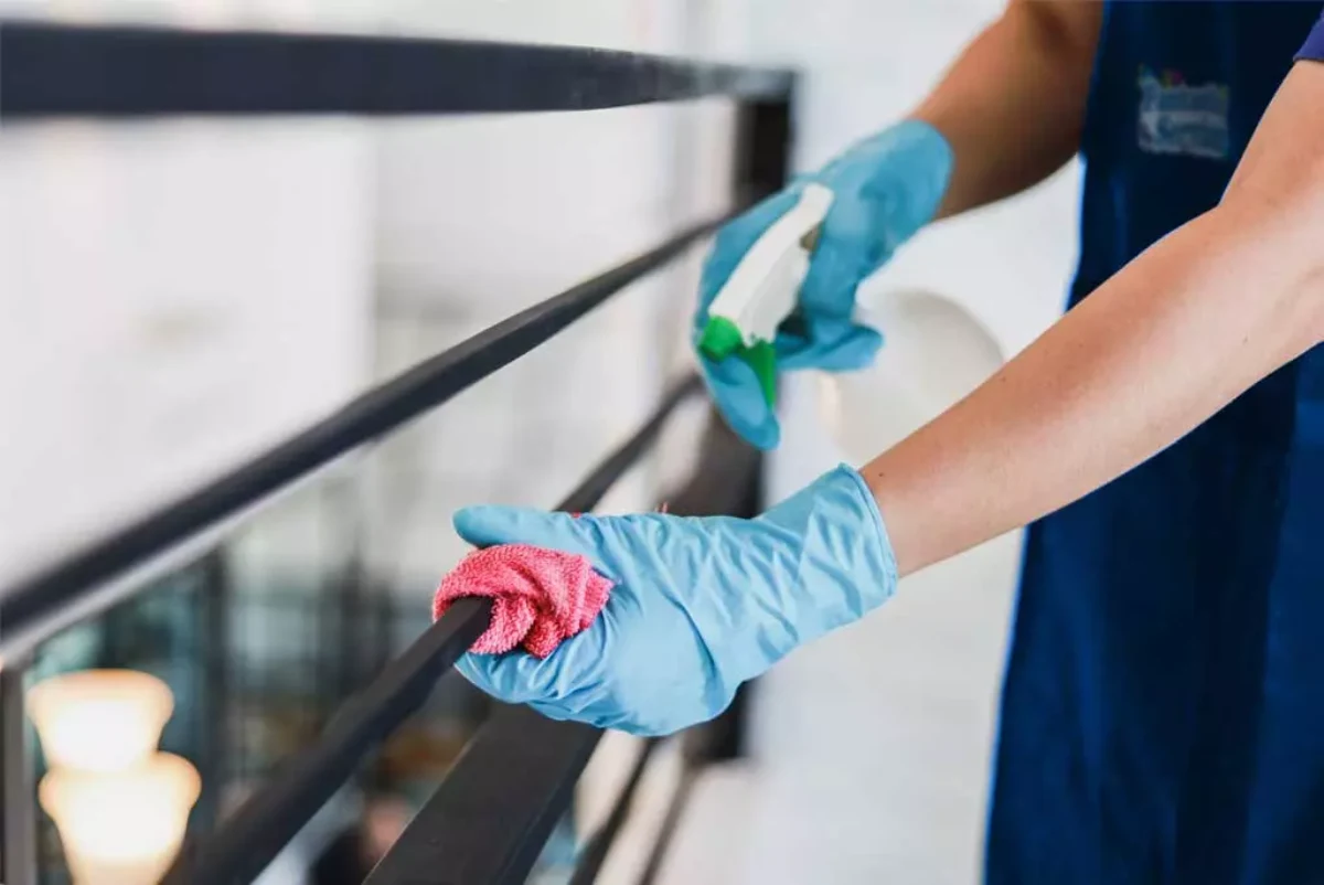 balcony-cleaners-local-1024x684-1 (1)